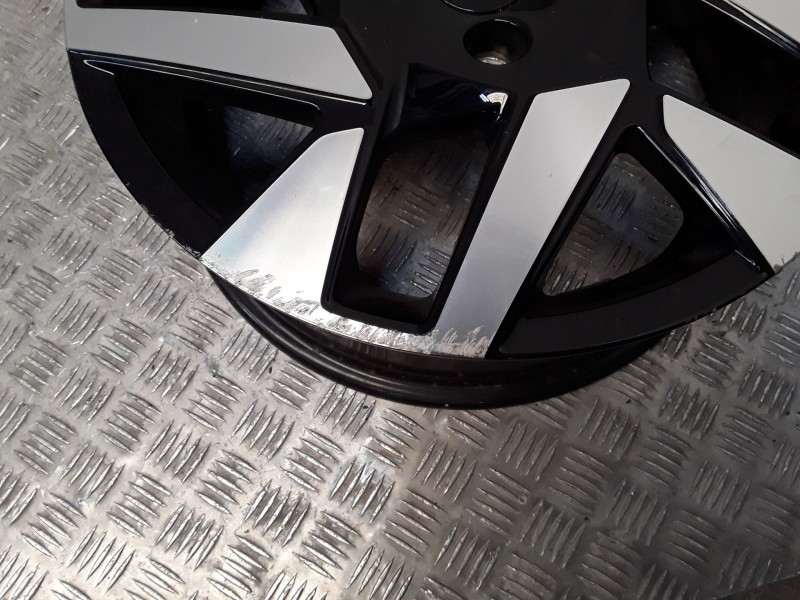 Recambio de juego llantas aluminio para opel mokka 1.2 (76) referencia OEM IAM 6.5X17 4 TORN ET32 ROZADAS ALUMINIO