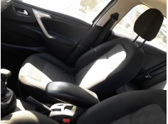 ASIENTO DELANTERO DERECHO 