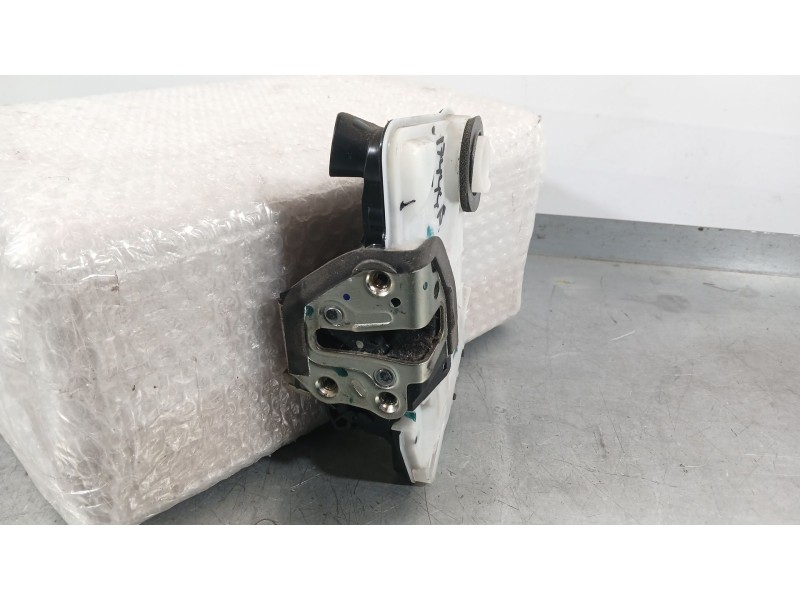Recambio de cerradura puerta trasera izquierda para toyota corolla ranchera familiar (_e21_) 1.8 hybrid (zwe211) referencia OEM 