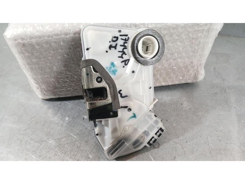 Recambio de cerradura puerta trasera izquierda para toyota corolla ranchera familiar (_e21_) 1.8 hybrid (zwe211) referencia OEM 