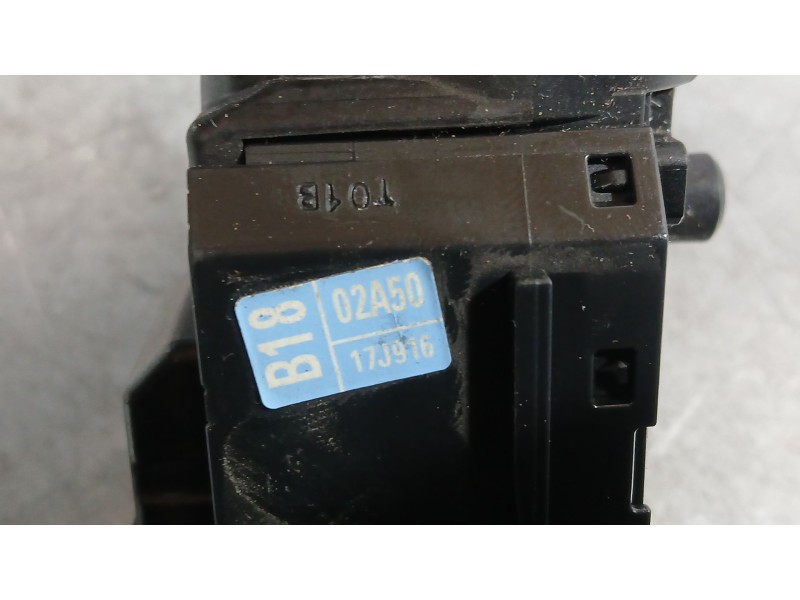 Recambio de mando limpia para toyota corolla ranchera familiar (_e21_) 1.8 hybrid (zwe211) referencia OEM IAM   