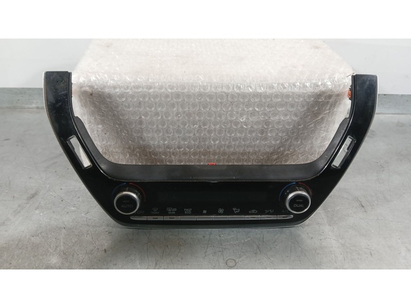 Recambio de mando climatizador para toyota corolla ranchera familiar (_e21_) 1.8 hybrid (zwe211) referencia OEM IAM 5590002F30  