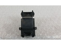 MANDO ELEVALUNAS DELANTERO DERECHO 8404002560 3551T013D