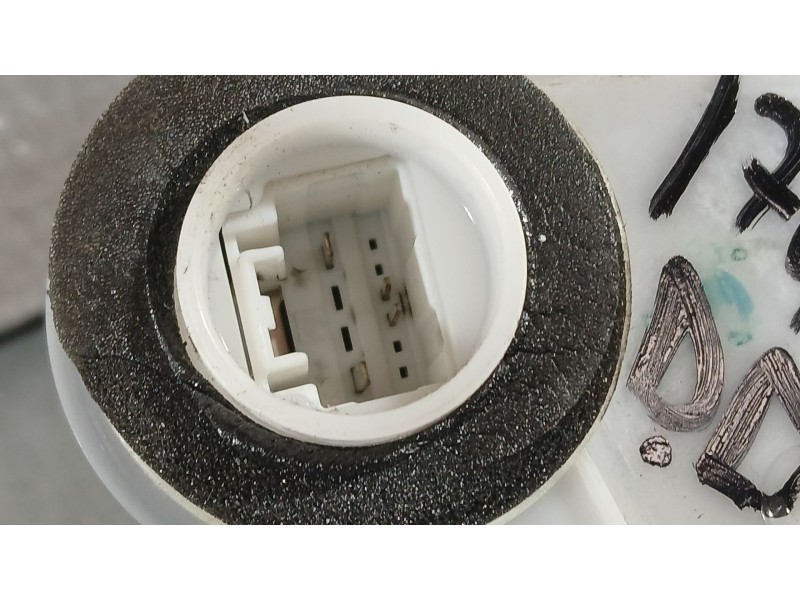 Recambio de cerradura puerta delantera derecha para toyota corolla ranchera familiar (_e21_) 1.8 hybrid (zwe211) referencia OEM 