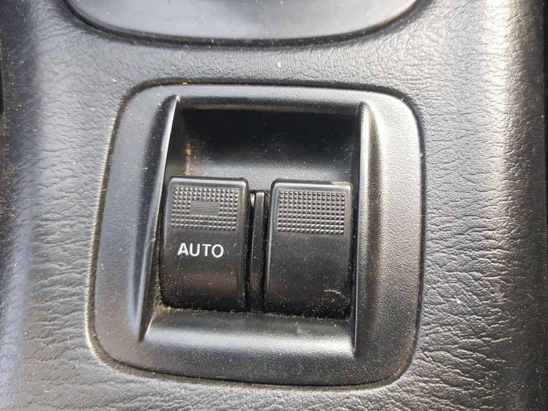 Recambio de mando elevalunas delantero izquierdo para mazda mx-5 ii (nb) 1.6 16v (nb6c) referencia OEM IAM  CENTRAL C/ MANDO ELE