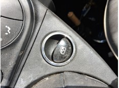 MANDO ELEVALUNAS DELANTERO DERECHO 735450602 