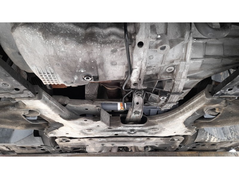 Recambio de puente delantero para mercedes-benz citan monospace (w415) 111 cdi (415.703, 415.705) referencia OEM IAM 4153304000 