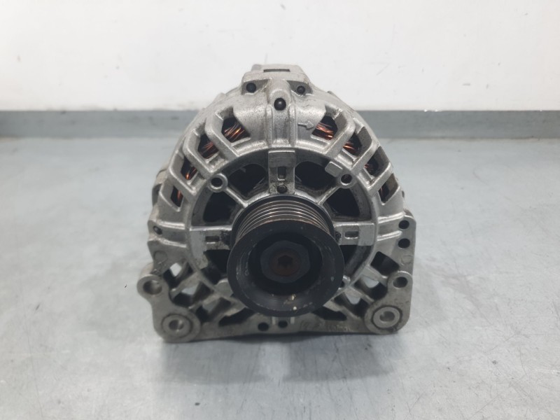 Recambio de alternador para seat ibiza iv (6j5, 6p1) 1.2 referencia OEM IAM 03D903025 2542746F VALEO