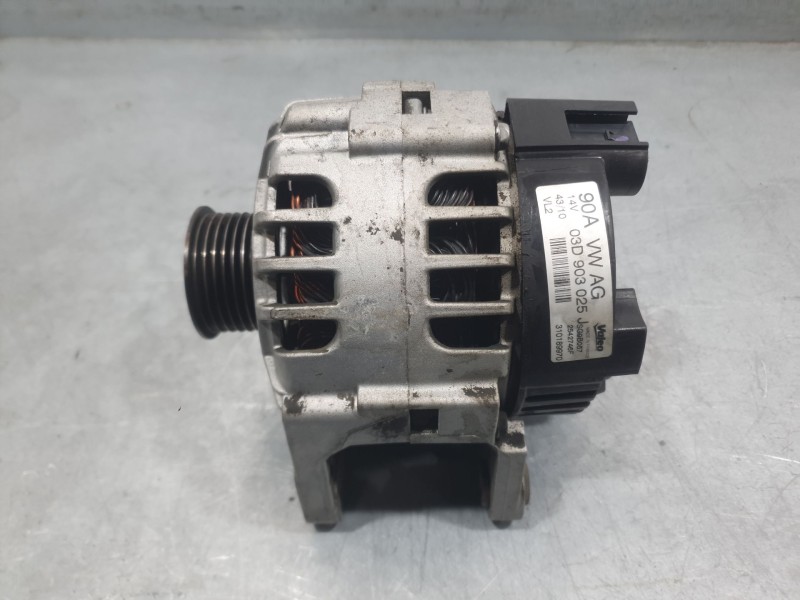 Recambio de alternador para seat ibiza iv (6j5, 6p1) 1.2 referencia OEM IAM 03D903025 2542746F VALEO