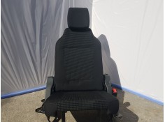 ASIENTOS TERCERA FILA DERECHO 