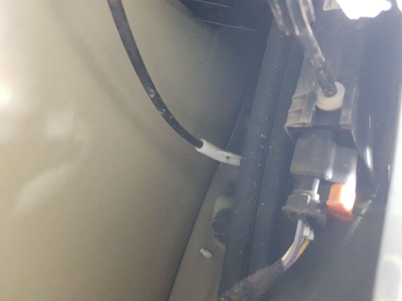 Recambio de cerradura puerta trasera derecha para peugeot 308 sw ii (lc_, lj_, lr_, lx_, l4_) 1.2 thp 130 referencia OEM IAM 982