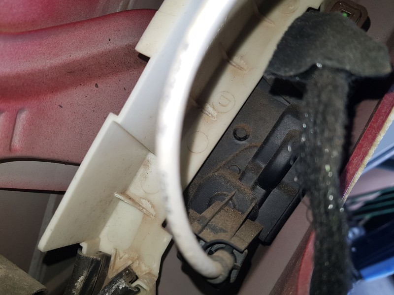 Recambio de cerradura puerta delantera derecha para peugeot 307 sw (3h) 1.6 16v referencia OEM IAM 9136AA  