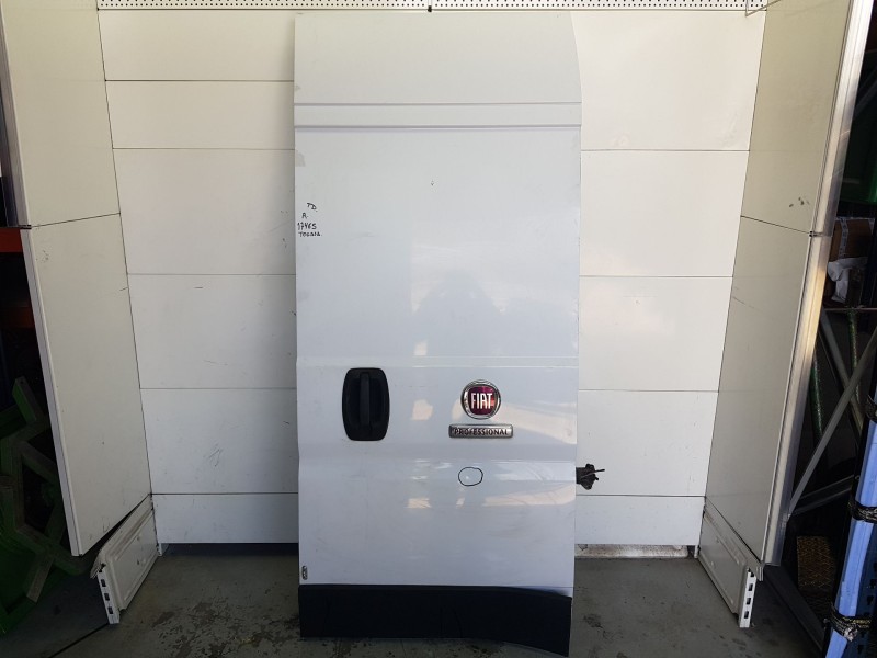 Recambio de puerta trasera derecha carga para fiat ducato furgoneta (250_) 150 multijet 2,3 d referencia OEM IAM 46858572 MUY TO