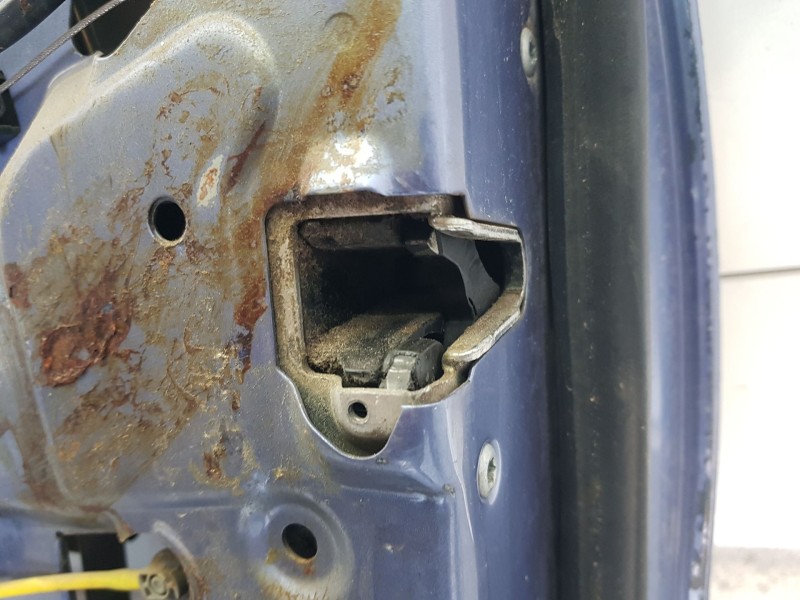 Recambio de cerradura puerta delantera derecha para mercedes-benz clk (c208) clk 200 (208.335) referencia OEM IAM A2087200435  