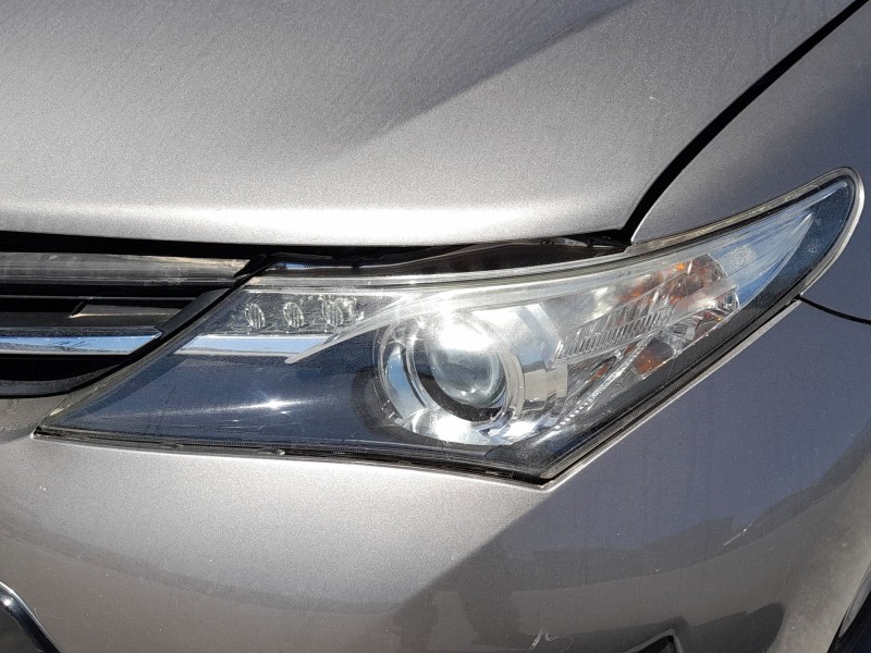 Recambio de faro izquierdo para toyota auris (_e18_) 1.4 d-4d (nde180_) referencia OEM IAM 89909425  
