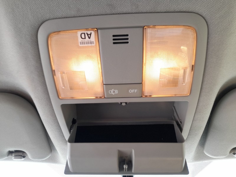 Recambio de luz interior para toyota auris (_e18_) 1.4 d-4d (nde180_) referencia OEM IAM 8126002480B0  