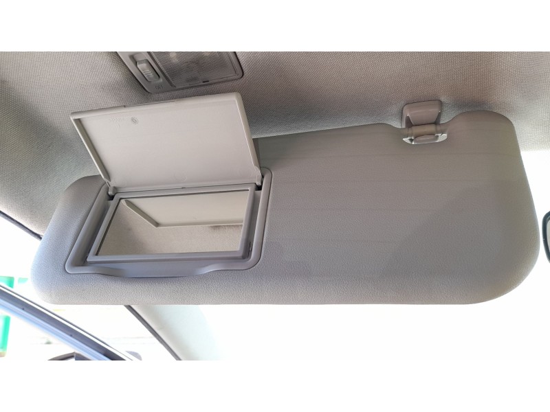 Recambio de parasol izquierdo para toyota auris (_e18_) 1.4 d-4d (nde180_) referencia OEM IAM 743200D600B1  