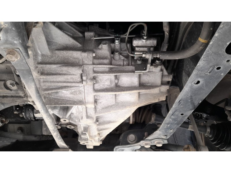 Recambio de caja cambios para toyota auris (_e18_) 1.4 d-4d (nde180_) referencia OEM IAM EC69 3030002150 3033012052