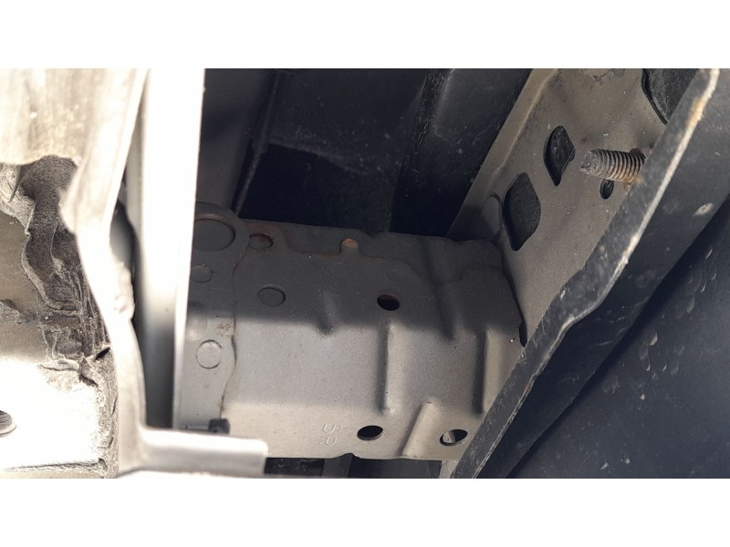 Recambio de refuerzo paragolpes trasero para toyota auris (_e18_) 1.4 d-4d (nde180_) referencia OEM IAM 5217102170  