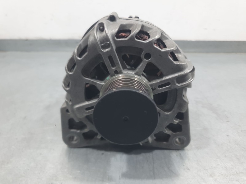 Recambio de alternador para renault megane iv hatchback (b9a/m/n_) 1.2 tce 130 (b9mr) referencia OEM IAM 231008040R 2613543A VAL