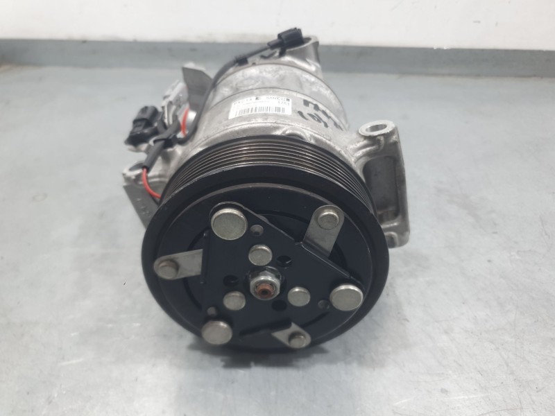 Recambio de compresor aire acondicionado para renault megane iv hatchback (b9a/m/n_) 1.2 tce 130 (b9mr) referencia OEM IAM 92600