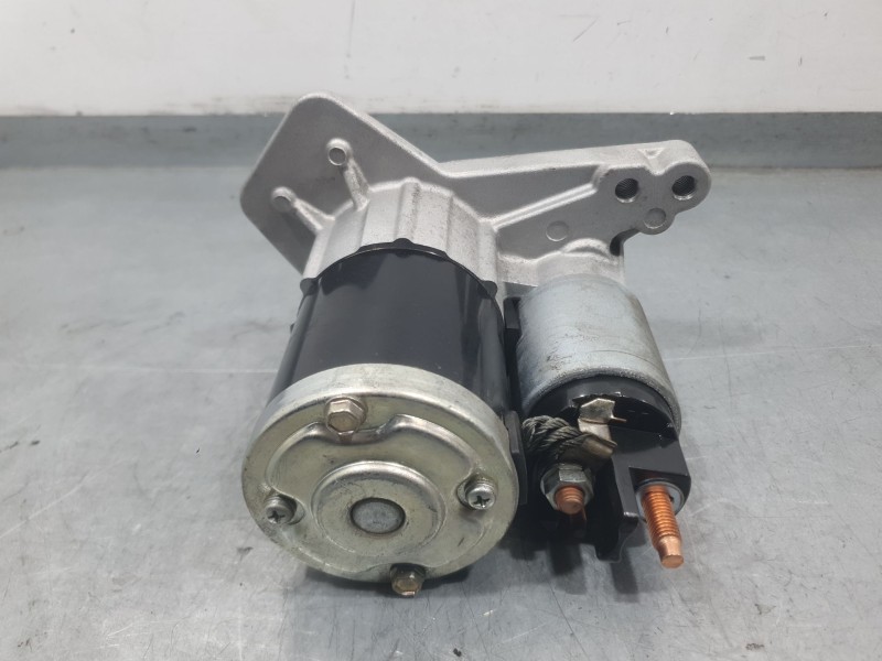 Recambio de motor arranque para renault megane iv hatchback (b9a/m/n_) 1.2 tce 130 (b9mr) referencia OEM IAM 233000557R M000TD03