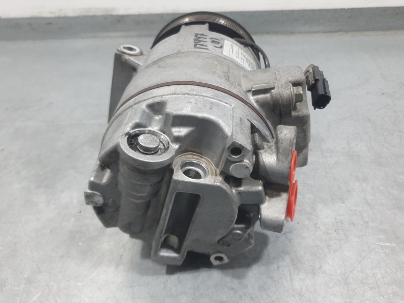 Recambio de compresor aire acondicionado para nissan qashqai i (j10, nj10) 2.0 dci a las 4 ruedas referencia OEM IAM 92600JD73A 