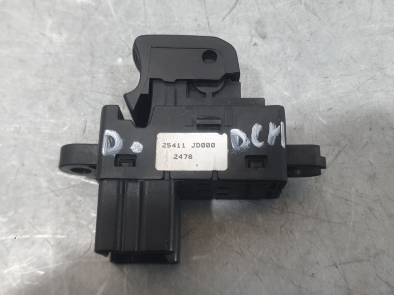 Recambio de mando elevalunas delantero derecho para nissan qashqai i (j10, nj10) 2.0 dci a las 4 ruedas referencia OEM IAM 25411