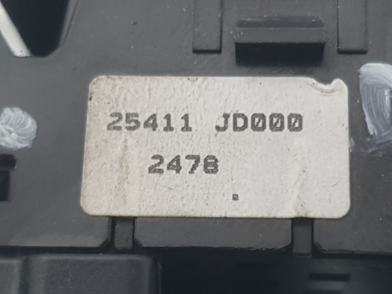 Recambio de mando elevalunas delantero derecho para nissan qashqai i (j10, nj10) 2.0 dci a las 4 ruedas referencia OEM IAM 25411