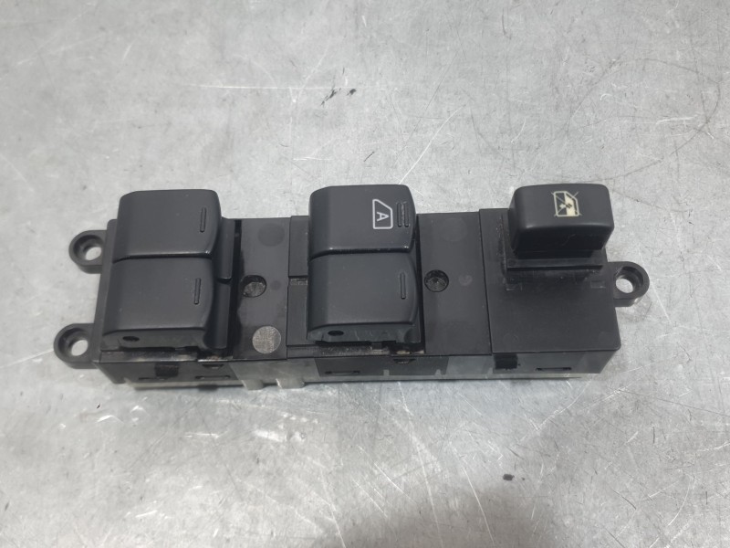 Recambio de mando elevalunas delantero izquierdo para nissan qashqai i (j10, nj10) 2.0 dci a las 4 ruedas referencia OEM IAM 254
