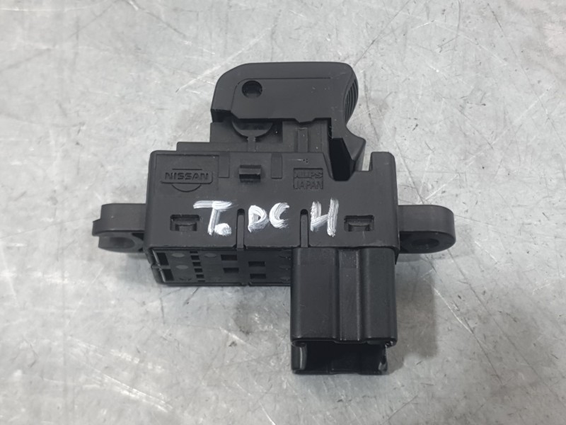 Recambio de mando elevalunas trasero derecho para nissan qashqai i (j10, nj10) 2.0 dci a las 4 ruedas referencia OEM IAM 25411BR