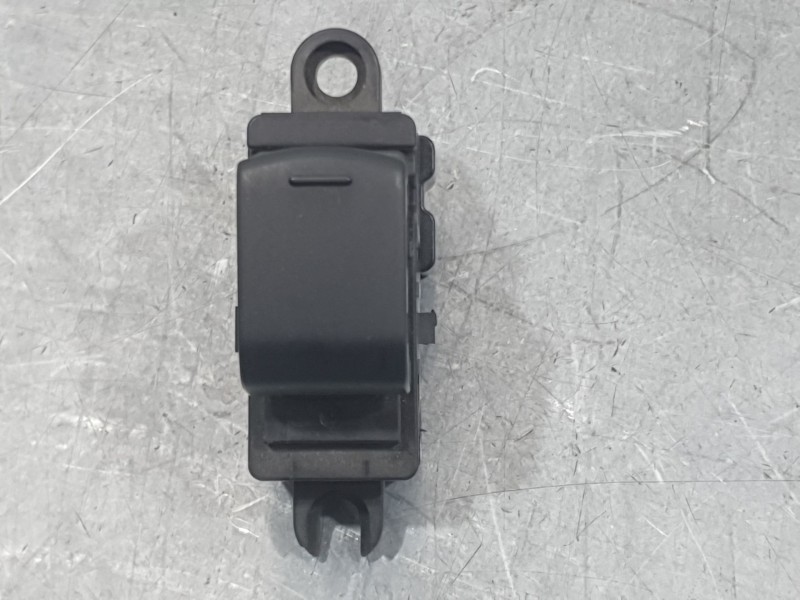 Recambio de mando elevalunas trasero izquierdo para nissan qashqai i (j10, nj10) 2.0 dci a las 4 ruedas referencia OEM IAM 25411