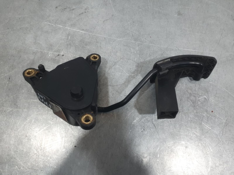 Recambio de potenciometro pedal para nissan qashqai i (j10, nj10) 2.0 dci a las 4 ruedas referencia OEM IAM 3038B10796  