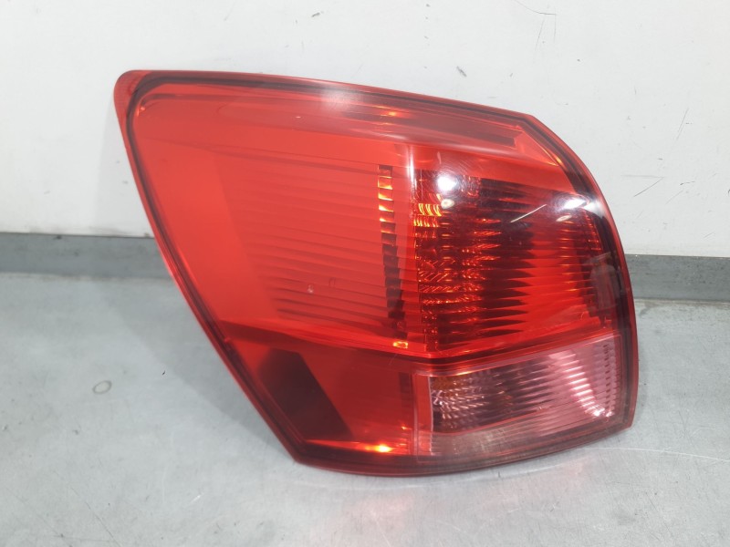 Recambio de piloto trasero izquierdo exterior para nissan qashqai i (j10, nj10) 2.0 dci a las 4 ruedas referencia OEM IAM 26555J