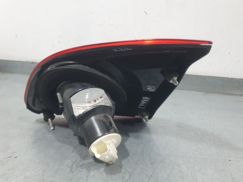 Recambio de piloto trasero izquierdo interior para nissan qashqai i (j10, nj10) 2.0 dci a las 4 ruedas referencia OEM IAM 26555J