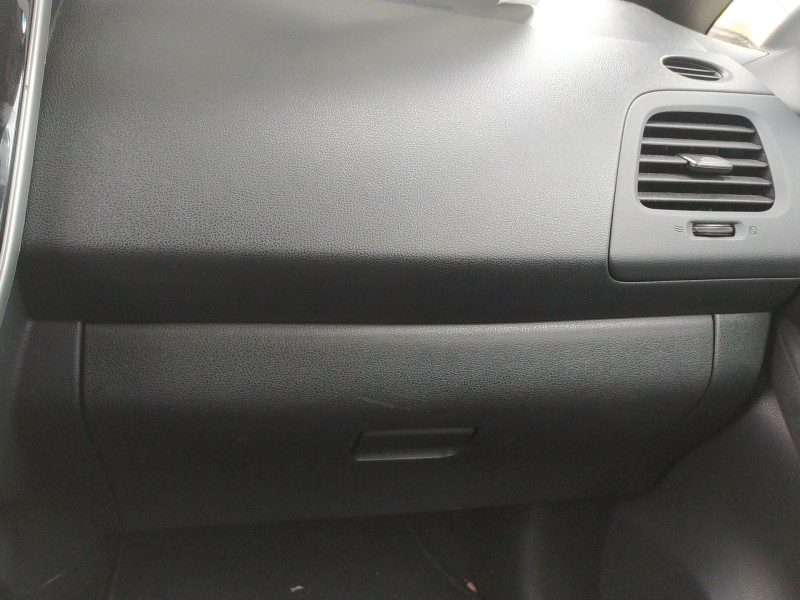 Recambio de guantera para nissan leaf (ze0) electric referencia OEM IAM 685203NL0A  