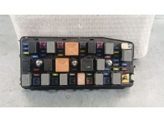 CAJA RELES / FUSIBLES 95037413 1073d