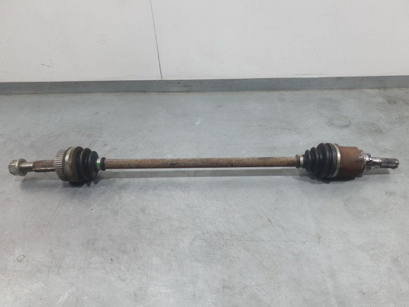 Recambio de transmision trasera derecha para nissan qashqai i (j10, nj10) 2.0 dci a las 4 ruedas referencia OEM IAM 39600JD60B  