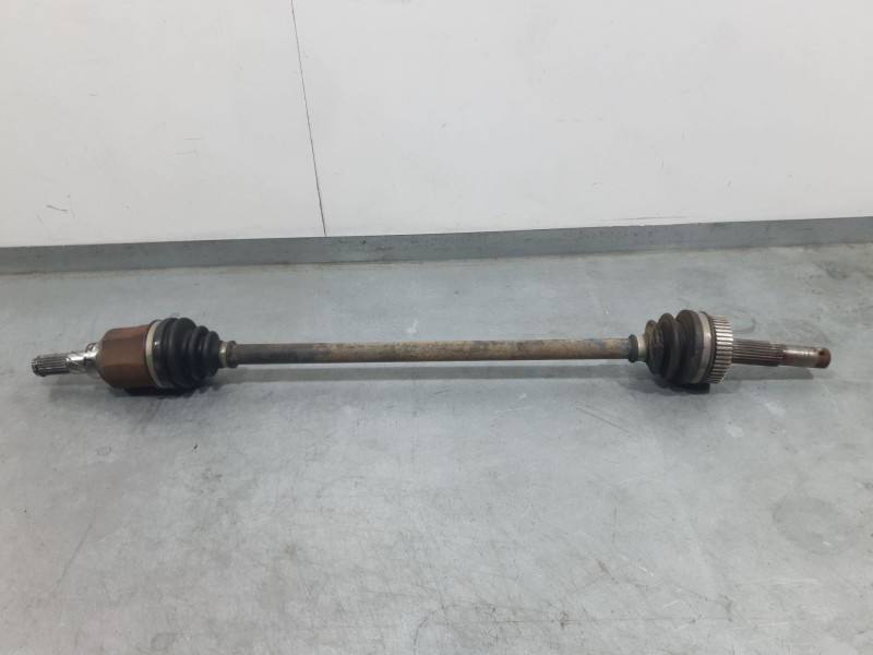 Recambio de transmision trasera izquierda para nissan qashqai i (j10, nj10) 2.0 dci a las 4 ruedas referencia OEM IAM 39600JD60B