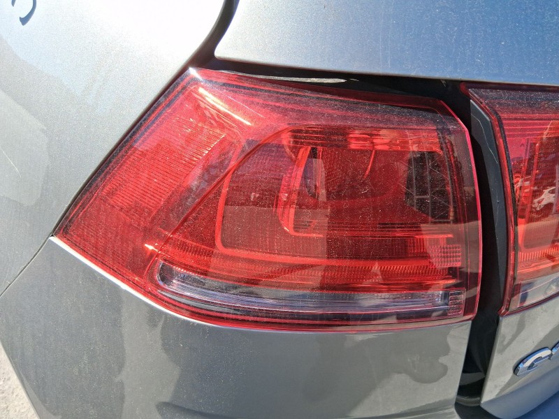 Recambio de piloto trasero izquierdo exterior para volkswagen golf vii (5g1, bq1, be1, be2) 1.4 tsi referencia OEM IAM 5G0945095