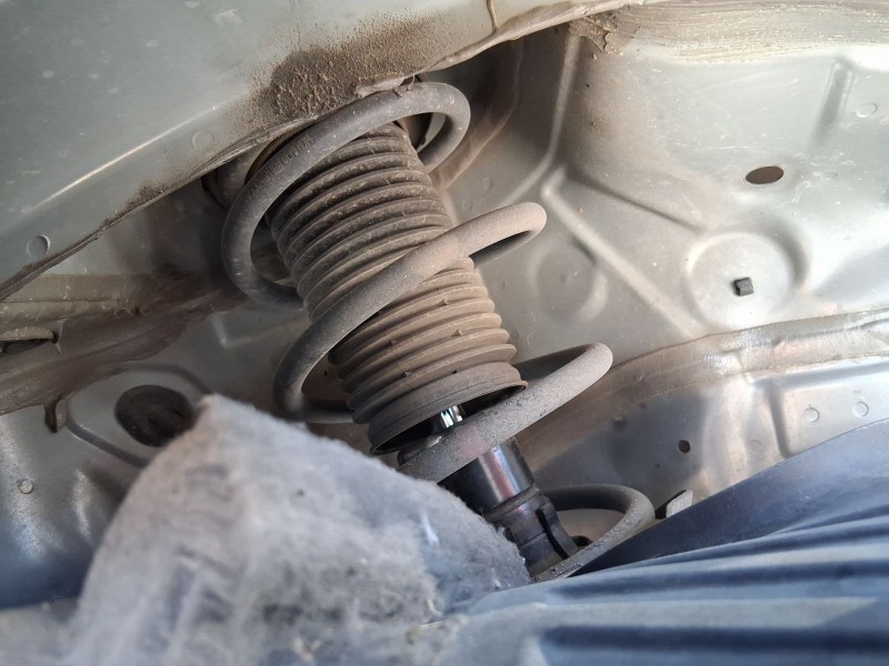 Recambio de amortiguador delantero derecho para volkswagen golf vii (5g1, bq1, be1, be2) 1.4 tsi referencia OEM IAM 5Q0413023HM 