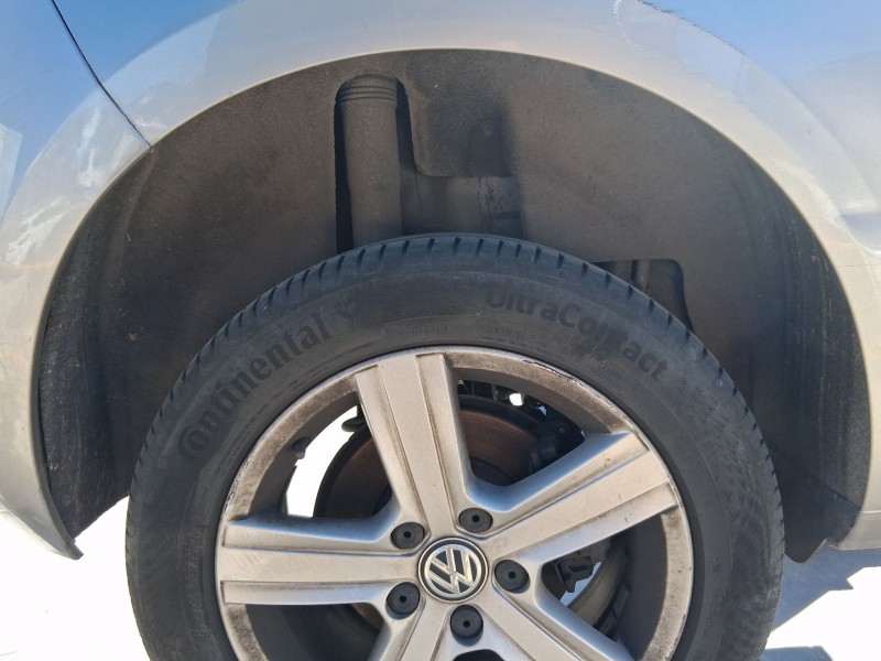 Recambio de plastico pase rueda tras. dch. para volkswagen golf vii (5g1, bq1, be1, be2) 1.4 tsi referencia OEM IAM 5G0810972D  