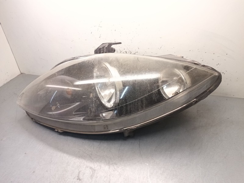 Recambio de faro izquierdo para seat leon (1p1) 1.9 tdi referencia OEM IAM 5P1941005E  