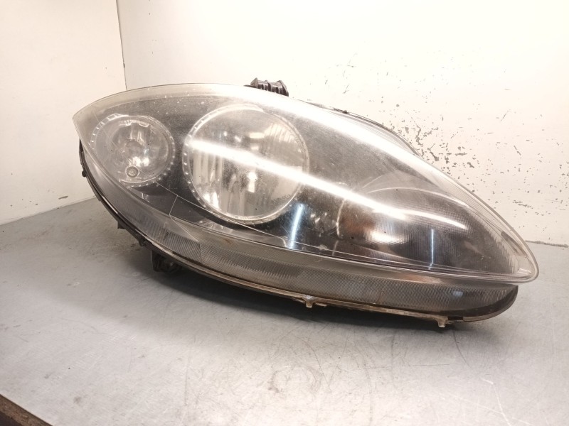 Recambio de faro derecho para seat leon (1p1) 1.9 tdi referencia OEM IAM 5P1941006E  89315809