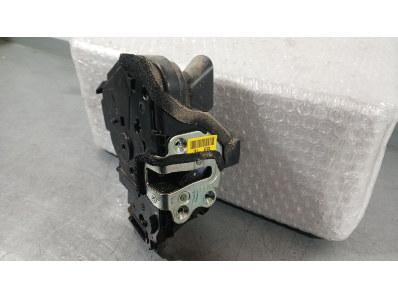 Recambio de cerradura puerta delantera derecha para kia stonic (yb) 1.2 cvvt referencia OEM IAM 81320H8050  