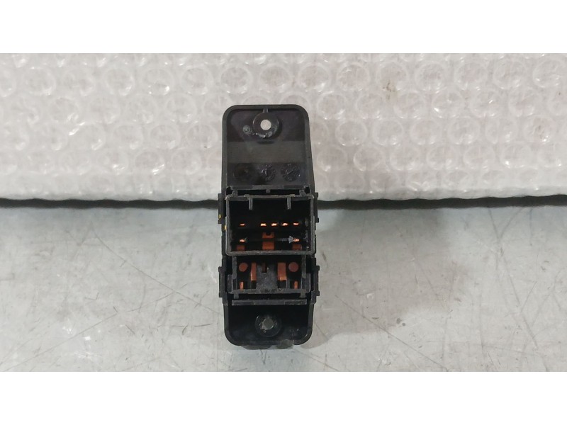 Recambio de mando elevalunas delantero derecho para kia stonic (yb) 1.2 cvvt referencia OEM IAM 9355H8000  