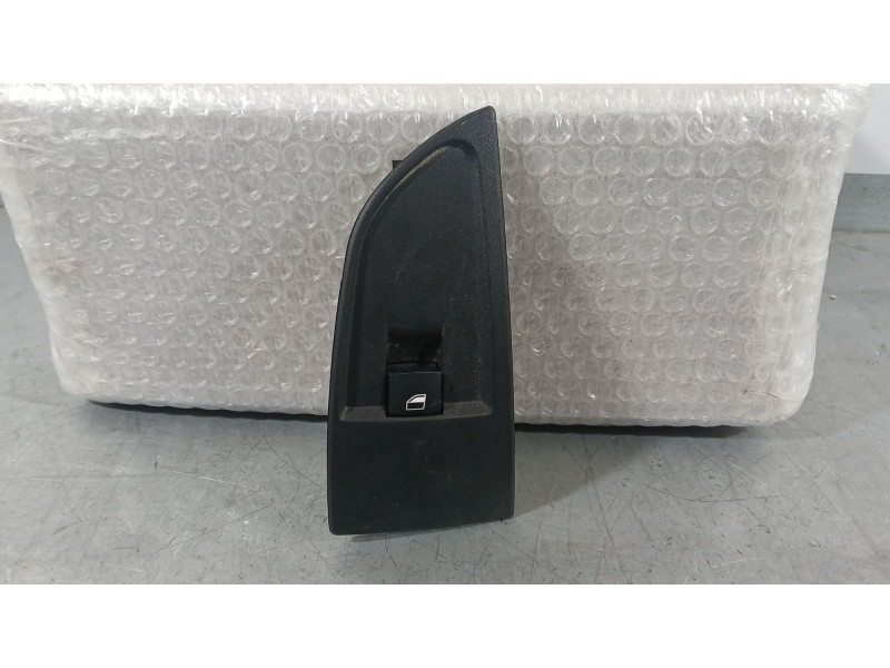 Recambio de mando elevalunas delantero derecho para bmw i3 (i01) electric referencia OEM IAM 9208107  