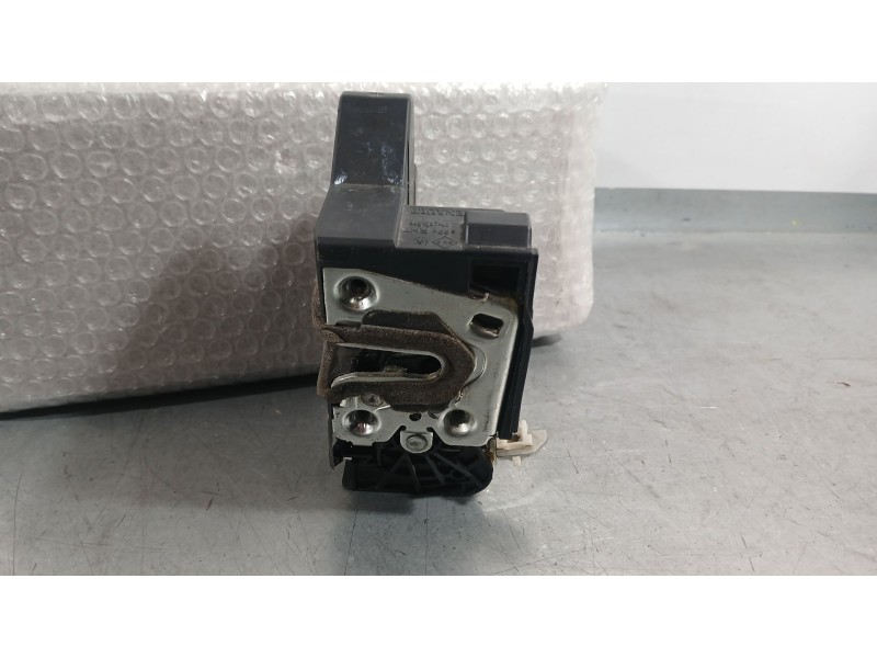 Recambio de cerradura puerta delantera derecha para dacia sandero iii 1.0 tce 90 referencia OEM IAM 805028269R  