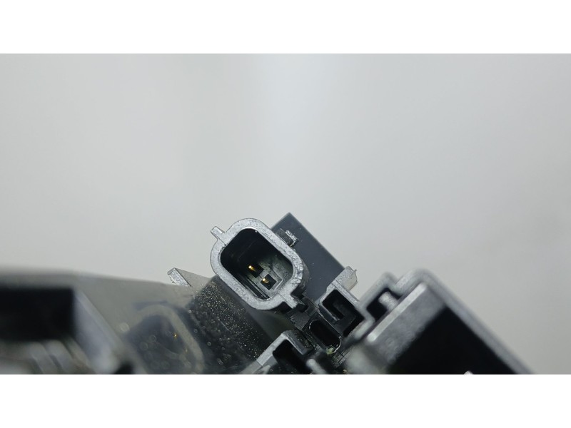 Recambio de cerradura puerta delantera derecha para dacia sandero iii 1.0 tce 90 referencia OEM IAM 805028269R  