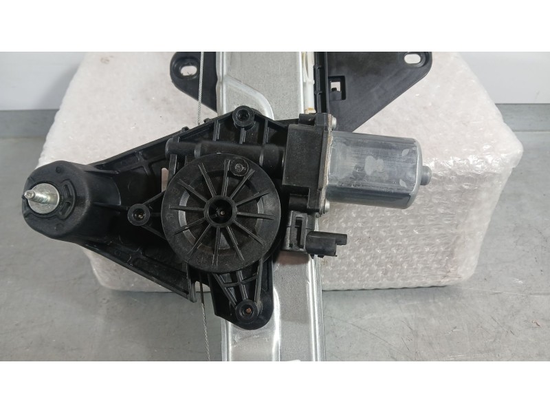 Recambio de elevalunas delantero derecho para dacia sandero iii 1.0 tce 90 referencia OEM IAM 807206015R  